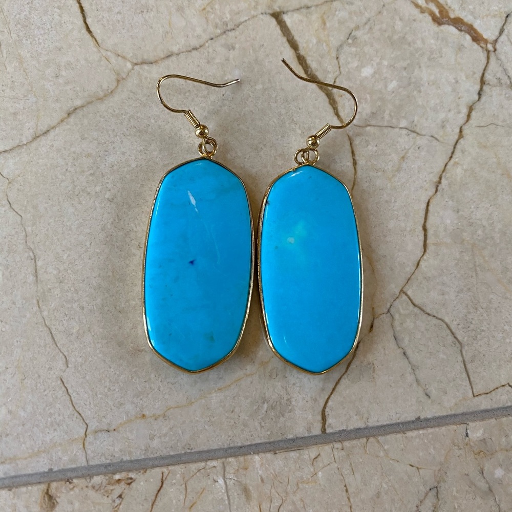 Cute Kendra Scott like  earrings, worn twice!